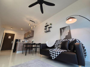 2 Rooms unit w Balcony & Spectacular view - 4 pax